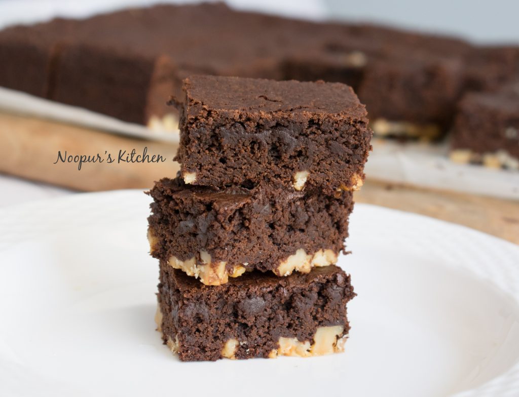 Eggless Fudgy Brownies » From Noopur's Kitchen